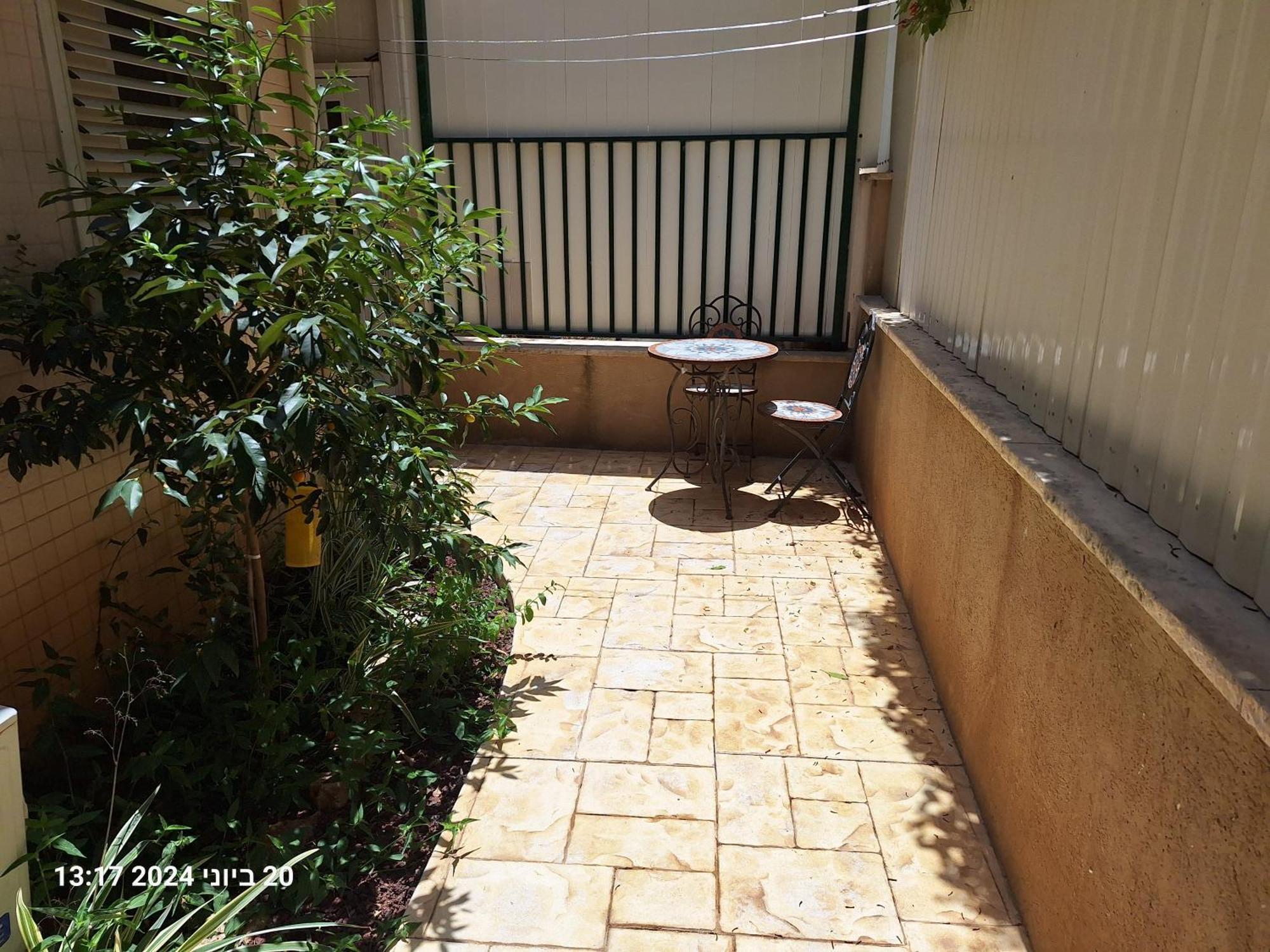 הבית הירוק Hotel Karmiel Exterior photo